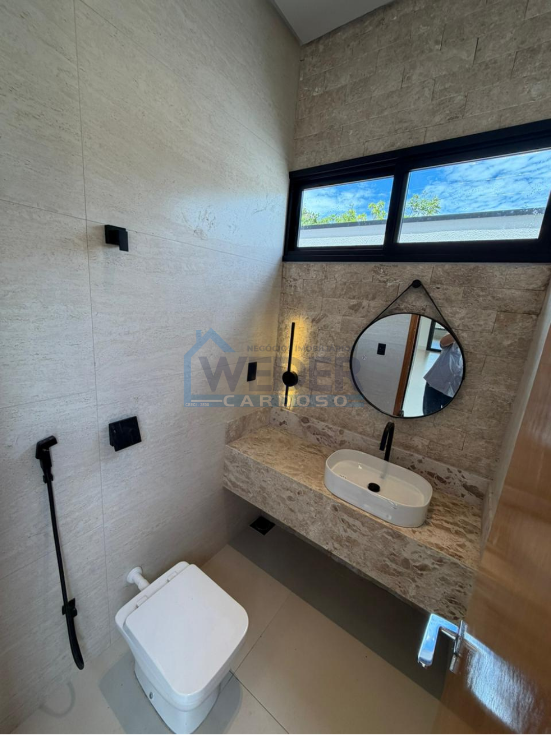 Casa de alto padrão com acabamento diferenciado em Gurupi – Cód.867