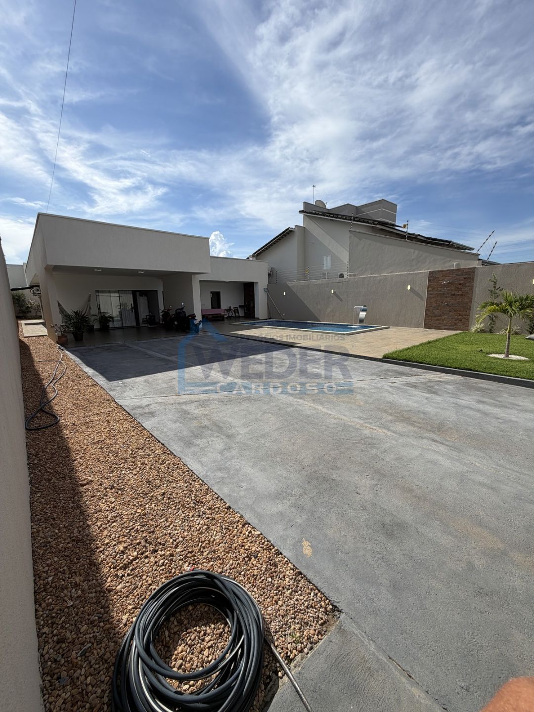 Casa ampla com excelente área externa – Cód.865