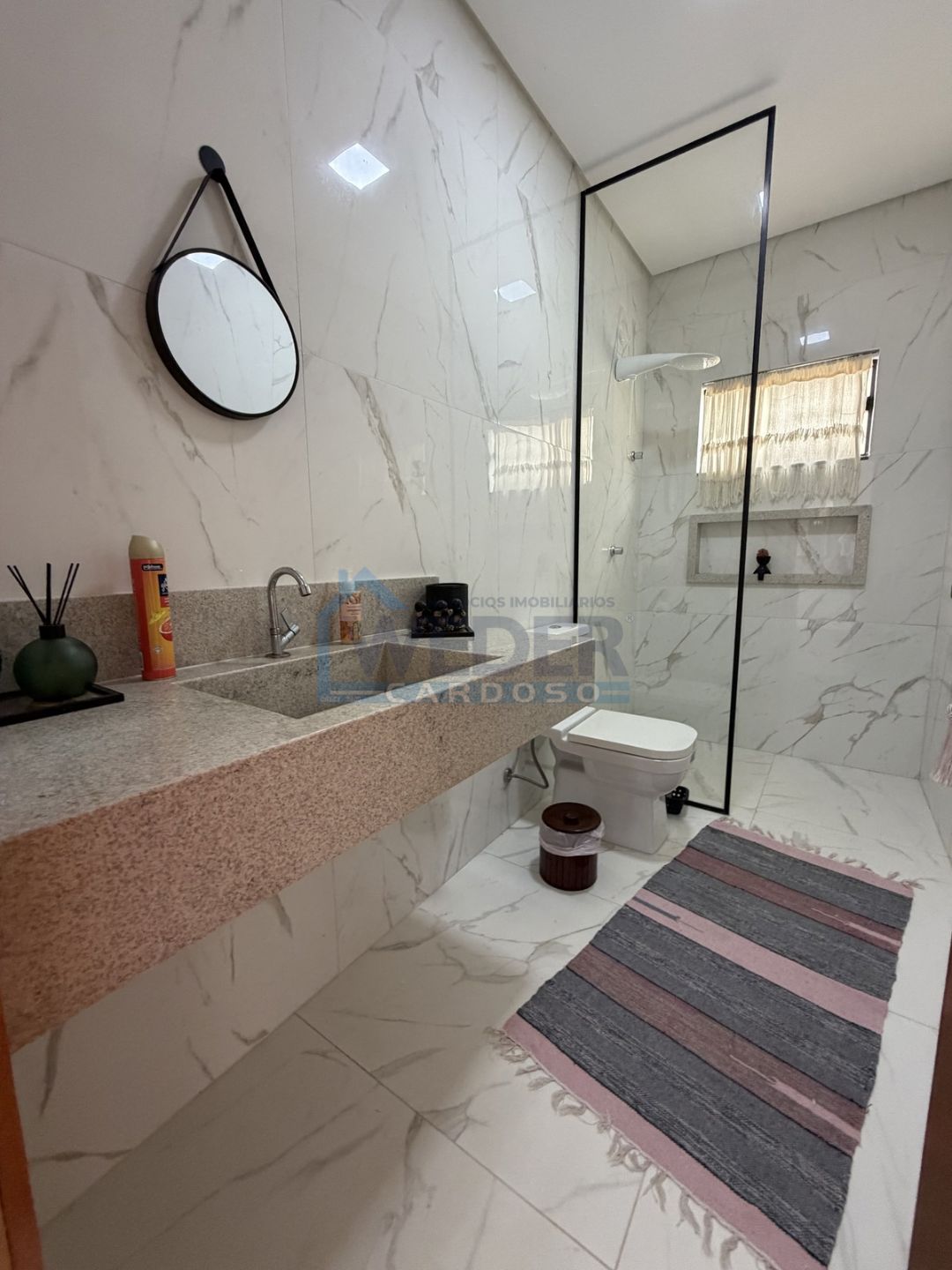 Casa ampla com excelente área externa – Cód.865