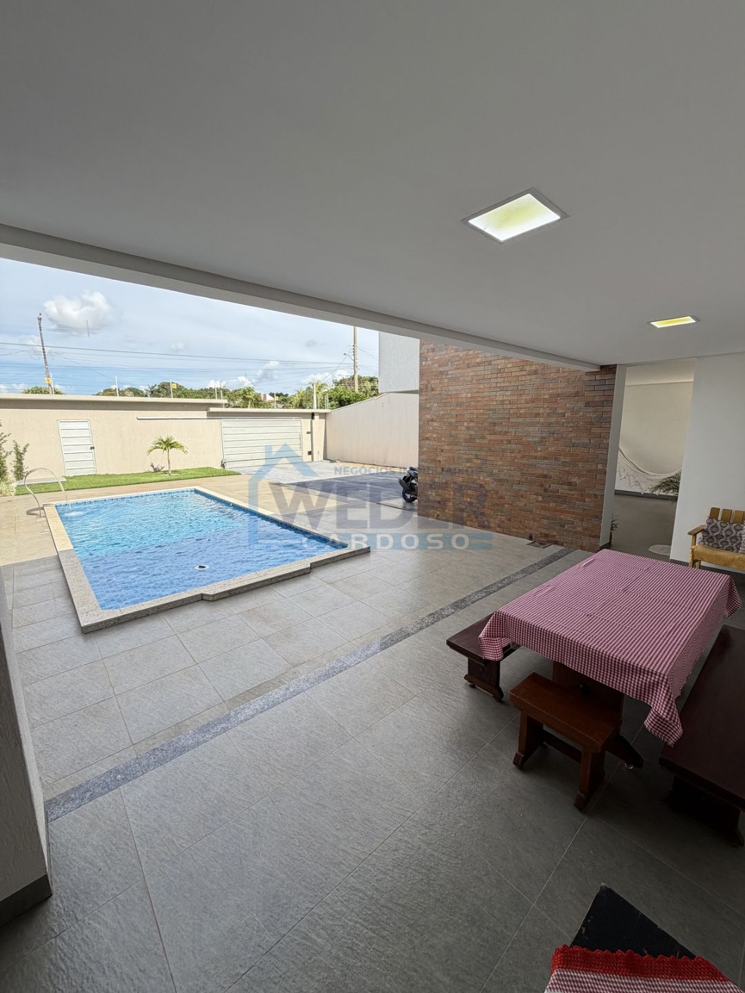 Casa ampla com excelente área externa – Cód.865