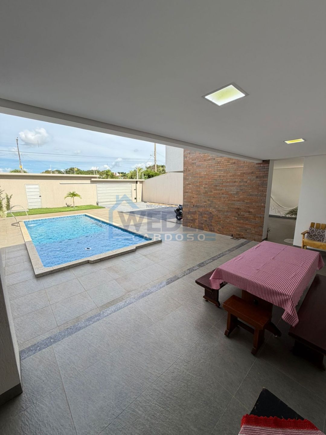 Casa ampla com excelente área externa – Cód.865