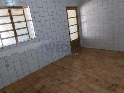 Casa com lote amplo no Setor Nova Fronteira – Cód.875