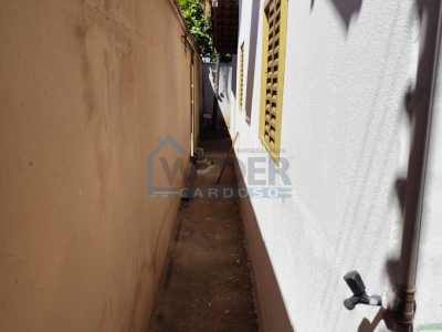 Casa com lote amplo no Setor Nova Fronteira – Cód.875