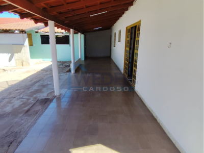 Casa com lote amplo no Setor Nova Fronteira – Cód.875