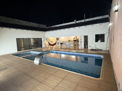 Casa moderna com área gourmet completa em Gurupi – Cód.884