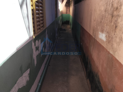 Casa com lote amplo no Setor Nova Fronteira – Cód.875