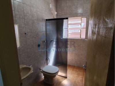Casa com lote amplo no Setor Nova Fronteira – Cód.875