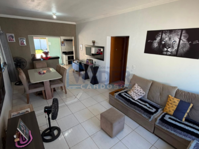 Casa com lote inteiro e amplo espaço em Gurupi. Cód – 919