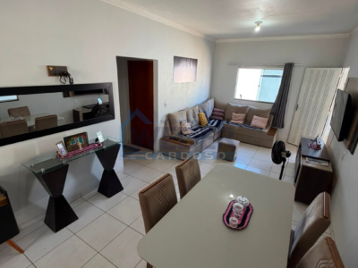 Casa com lote inteiro e amplo espaço em Gurupi. Cód – 919