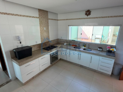 Casa ampla e completa em excelente localização de Gurupi. Cód – 922