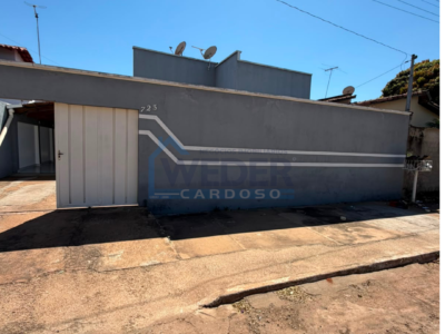 Casa com lote inteiro e amplo espaço em Gurupi. Cód – 919