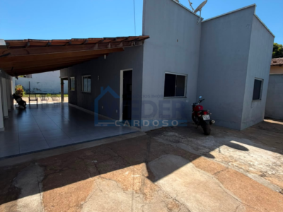 Casa com lote inteiro e amplo espaço em Gurupi. Cód – 919