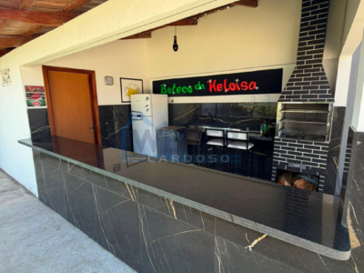 Casa com lote inteiro e amplo espaço em Gurupi. Cód – 919