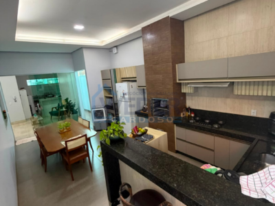 Casa moderna e completa em setor nobre de Gurupi. Cód – 926