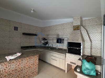 🏡 Casa bem localizada com área de lazer completa em Gurupi. Cód. 942