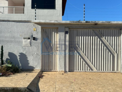 🏡 Sobrado financiável com excelente espaço. Cód. 882